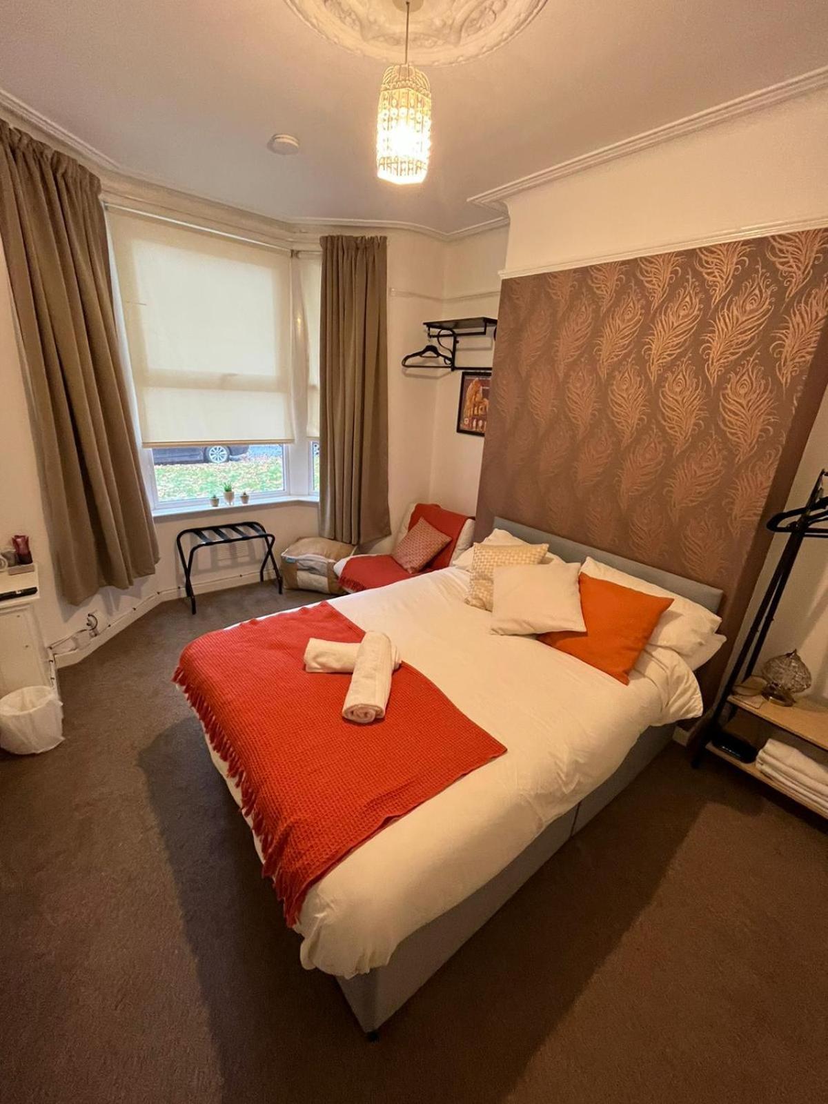 Rooms Anfield- 5 Mins From Lfc Liverpool Exterior photo